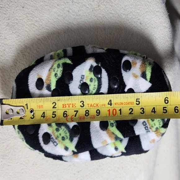 Disney Star Wars Grogu Baby Yoda Fuzzy Babba Slipper Socks. - Picture 7 of 7